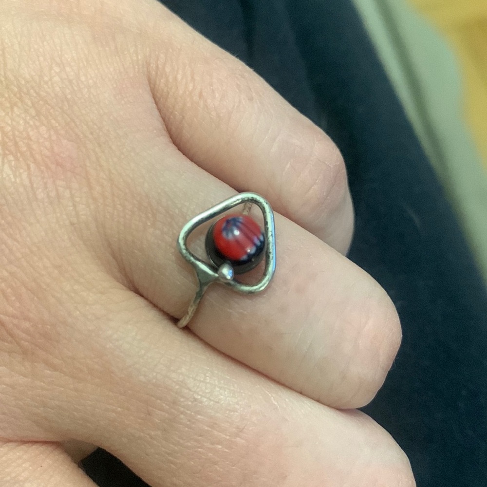 Fidget bead Silver triangle ring